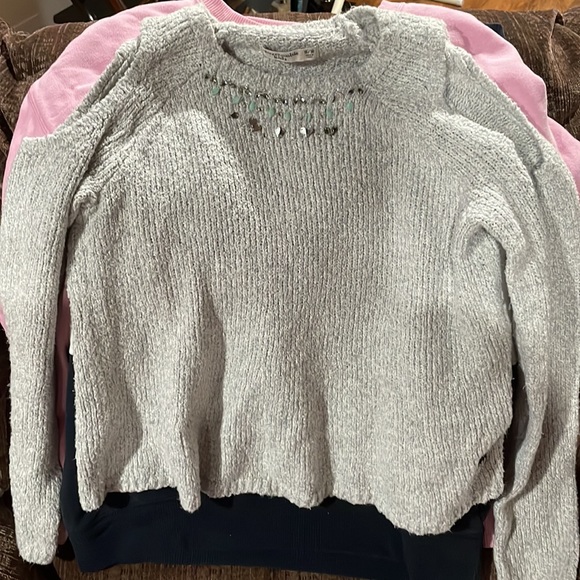 Abercrombie tops - Picture 6 of 7